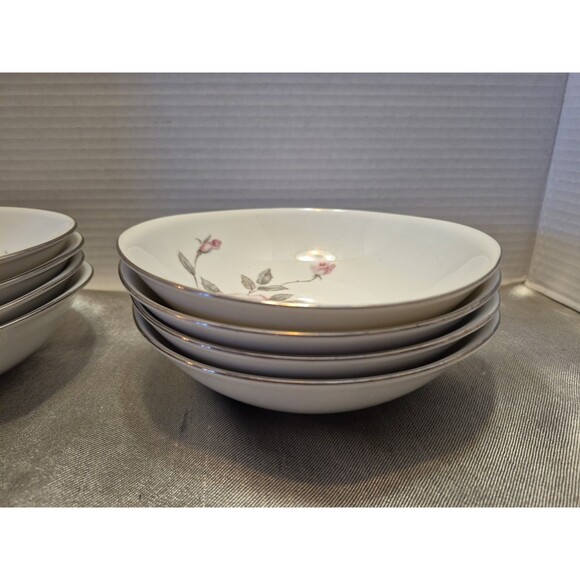 Three Castle China Garland Set Of 8 Dinner Bowls Pink Roses - Picture 3 of 7